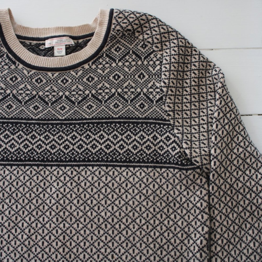 GAP Fair Isle Navy and White Festive Holiday Pullover Knit Sweater